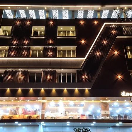 Hotel Eden การ์วาร์ ภายนอก รูปภาพ