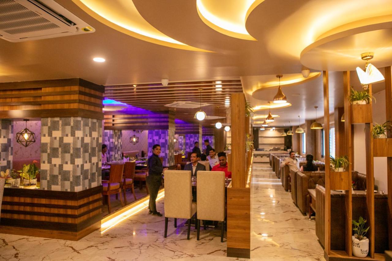 Hotel Eden การ์วาร์ ภายนอก รูปภาพ