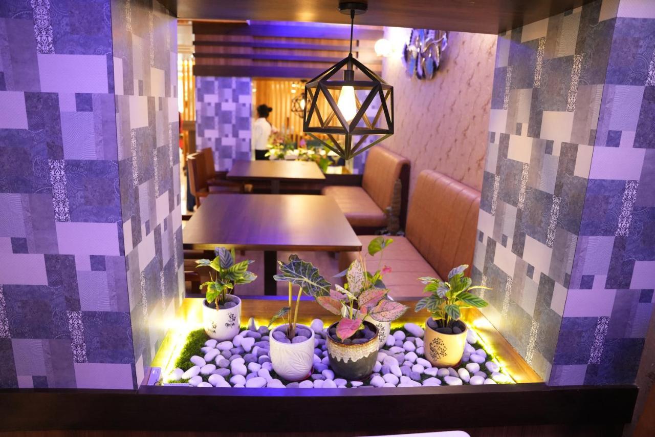 Hotel Eden การ์วาร์ ภายนอก รูปภาพ