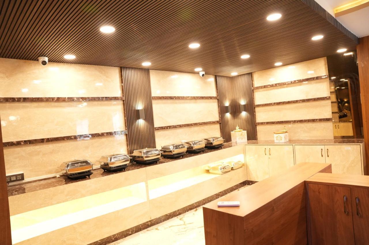 Hotel Eden การ์วาร์ ภายนอก รูปภาพ