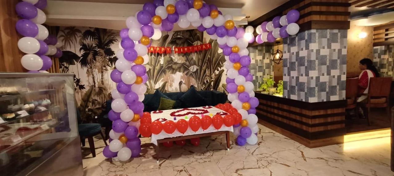 Hotel Eden การ์วาร์ ภายนอก รูปภาพ